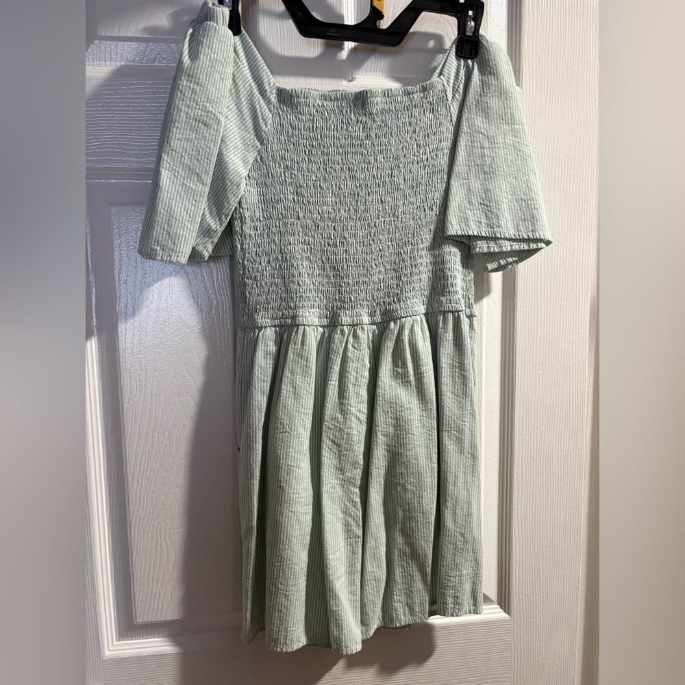 Strapless romper with pockets